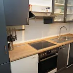Blockhaus Mit Grosser Ueberdachter Terrasse Vakantiehuis