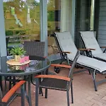 Blockhaus Mit Grosser Ueberdachter Terrasse Vakantiehuis Damp
