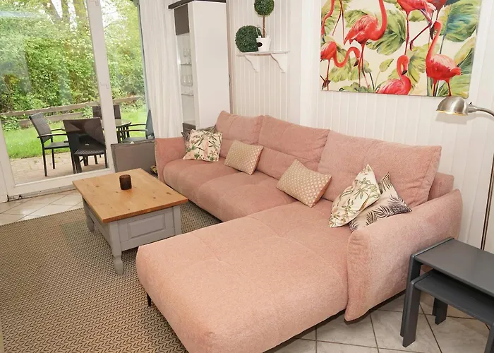 Blockhaus Mit Grosser Ueberdachter Terrasse