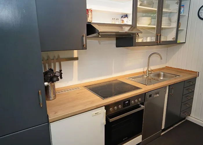 Blockhaus Mit Grosser Ueberdachter Terrasse Vakantiehuis